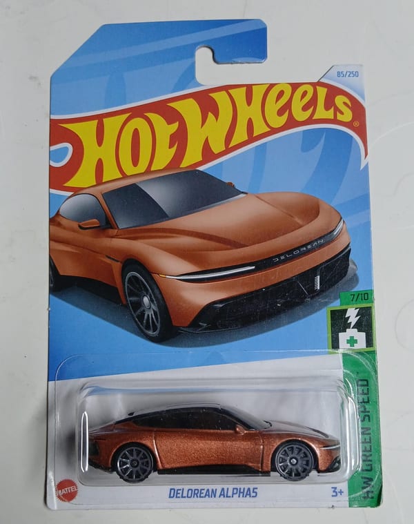DeLorean Alpha5 (Bronze/Copper)