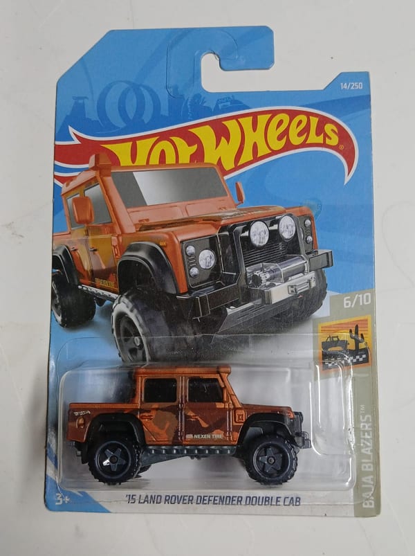 '15 Land Rover Defender Double Cab (Orange)