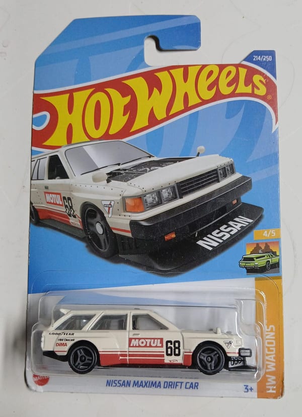 Nissan Maxima Drift Car Motul (White/Red)