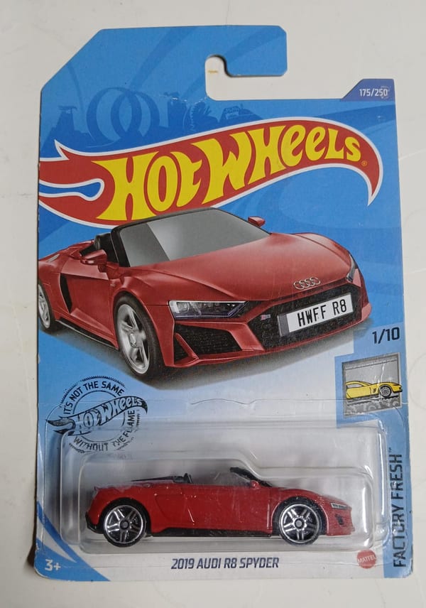 2019 Audi R8 Spyder (Red)